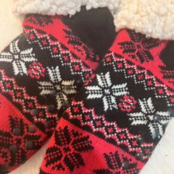 Comfy Winter Slipper/Socks White/Blk/Pink With Snowflakes One Size Fits All - Picture 6 of 6